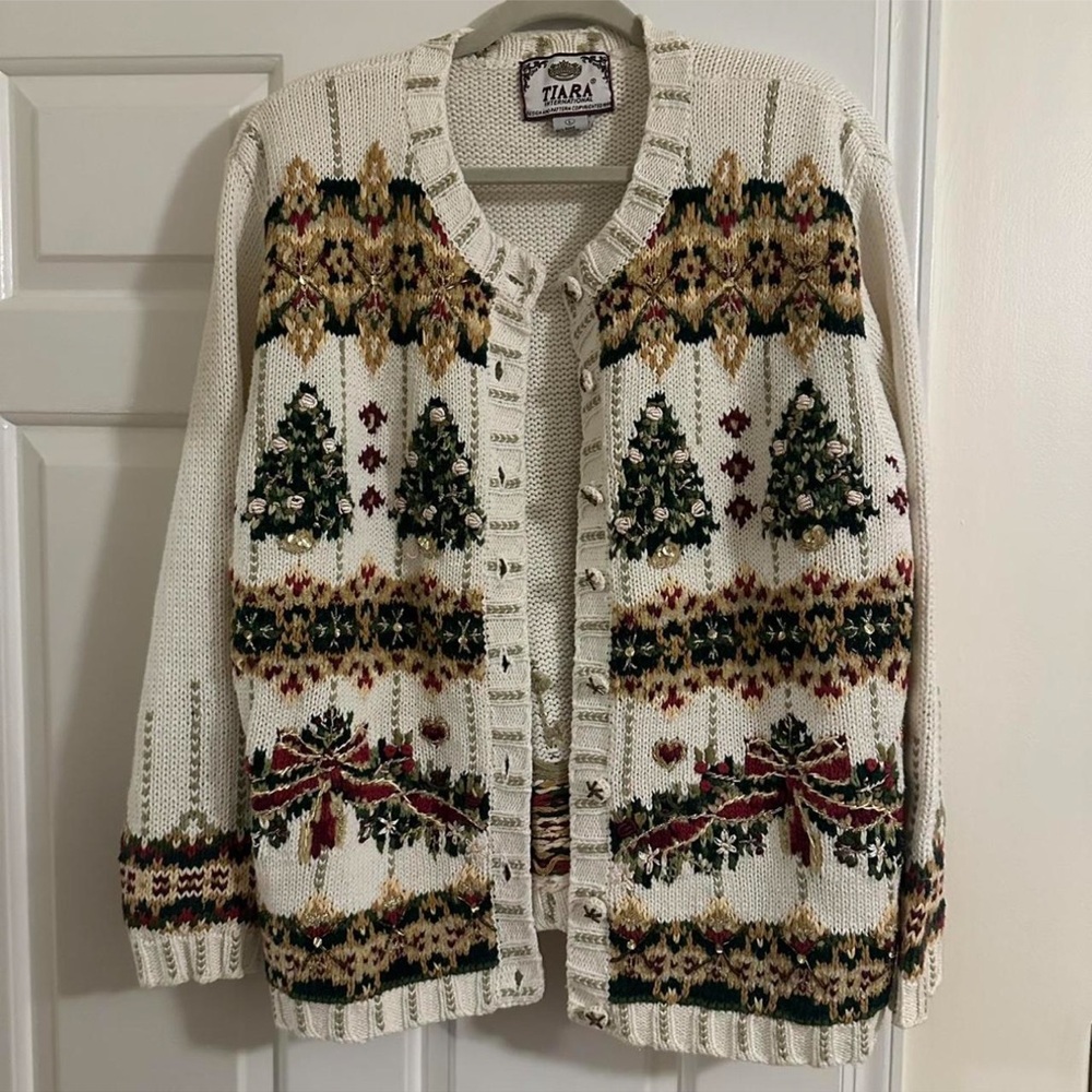 Beautiful Vintage Tiara Cream Christmas Cardigan